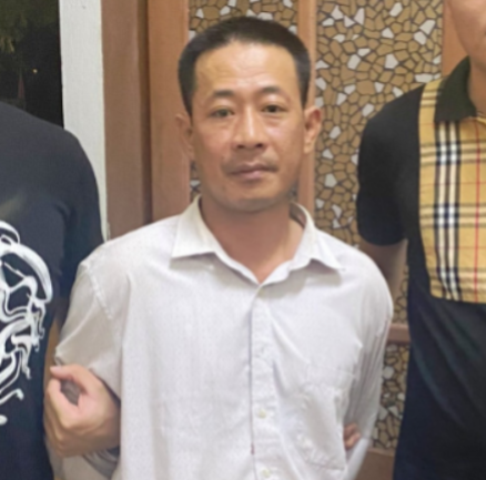 Vụ cầm dao x&ocirc;ng v&agrave;o nh&agrave; mẹ vợ cũ truy s&aacute;t: 2 chị g&aacute;i tử vong - Ảnh 1.