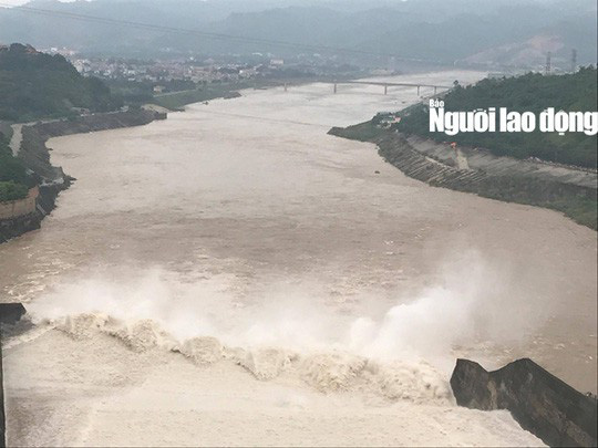 Thủy điện H&ograve;a B&igrave;nh mở 1 cửa xả lũ v&agrave;o s&aacute;ng mai 30-9 - Ảnh 2.