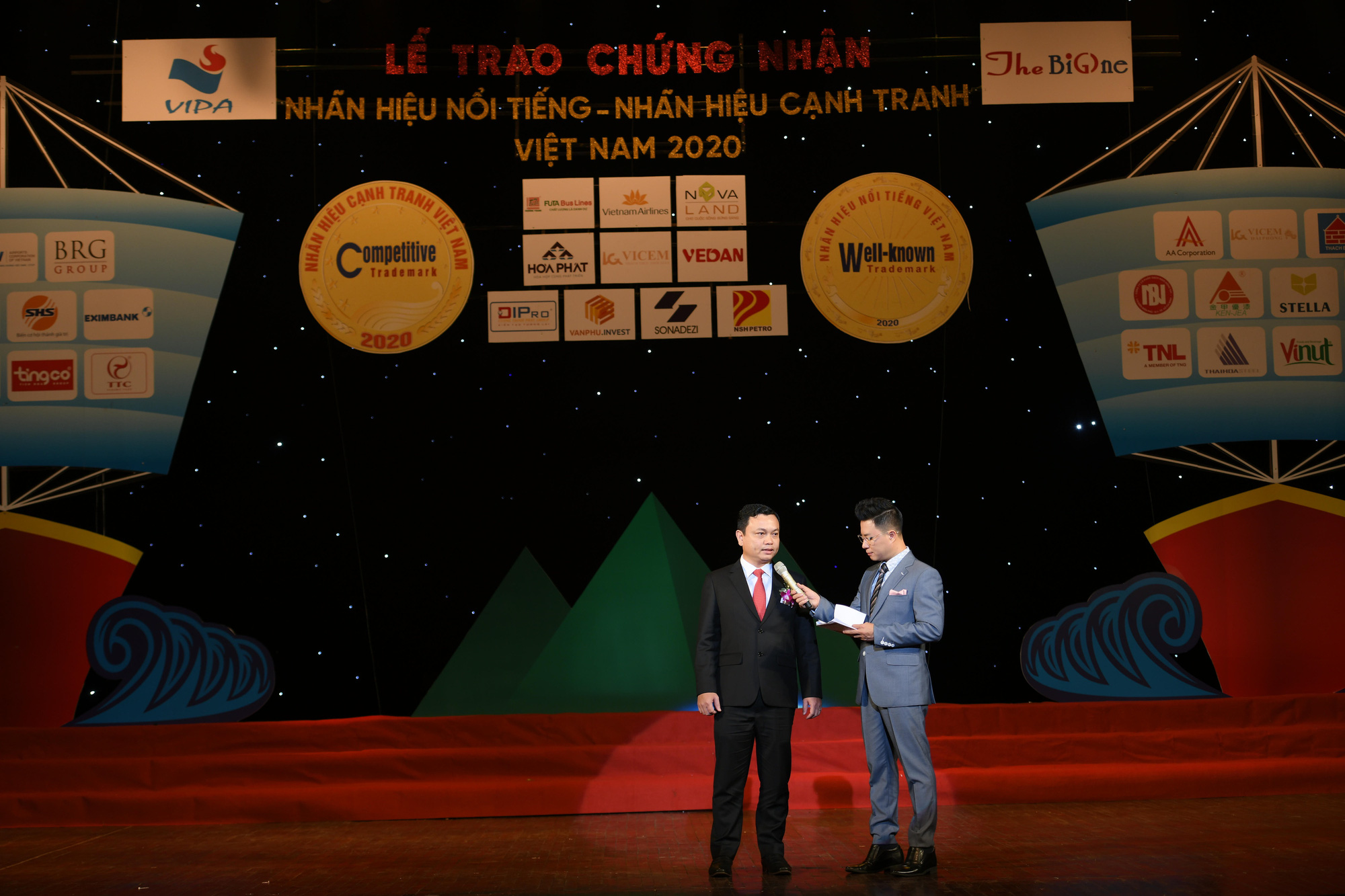 Phương Trang vào Top 20 nhãn hiệu nổi tiếng nhất Việt Nam