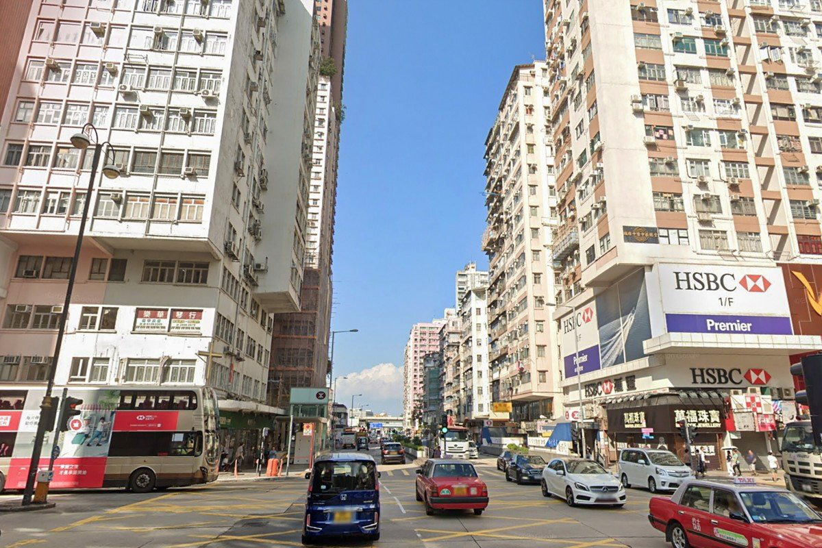 Hồng Kông: Cướp 645.000 USD giữa ban ngày, tiền bay khắp phố