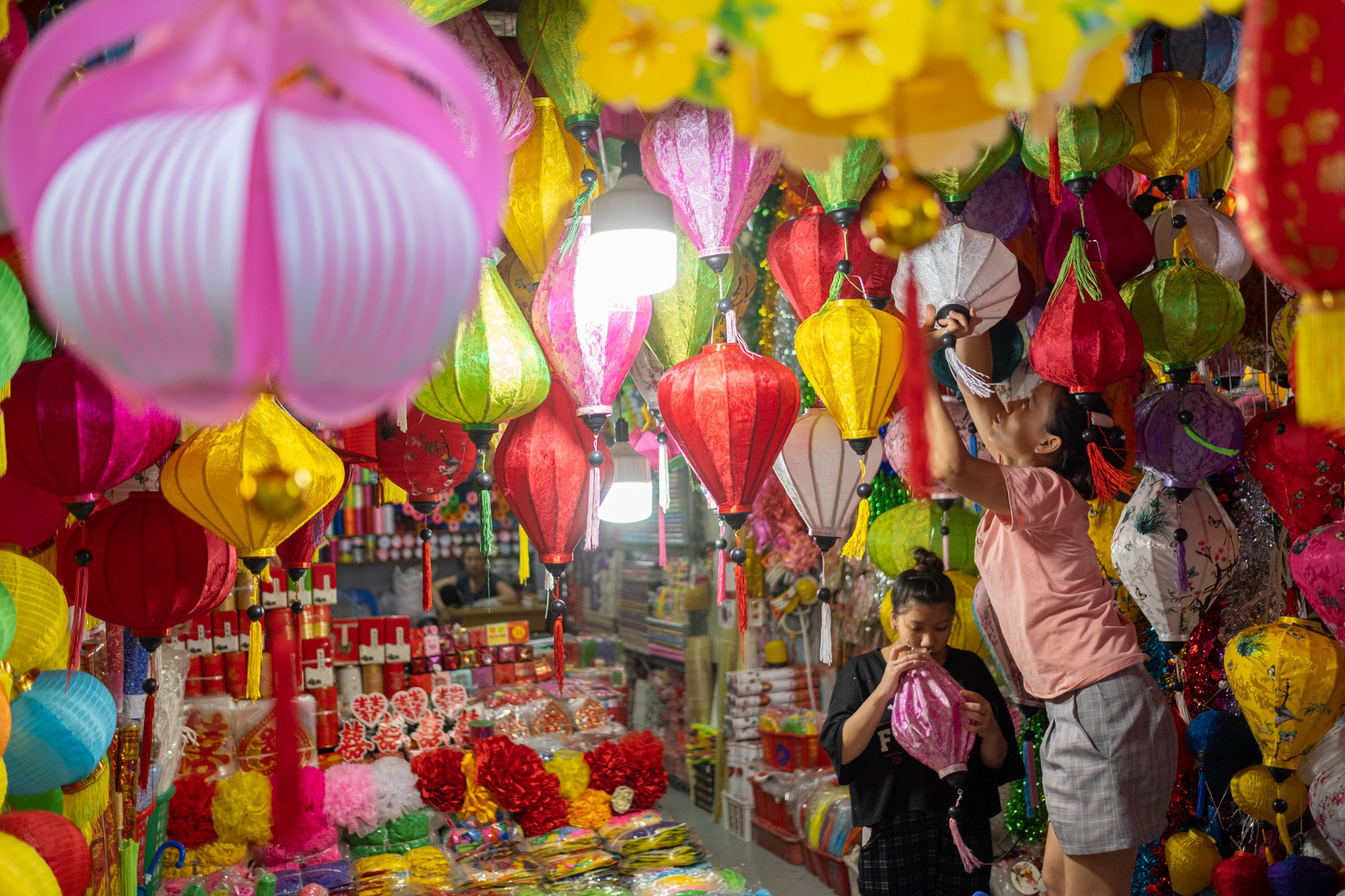T&igrave;m về Trung Thu tuổi thơ ở phố cổ H&agrave; Nội - Ảnh 3.