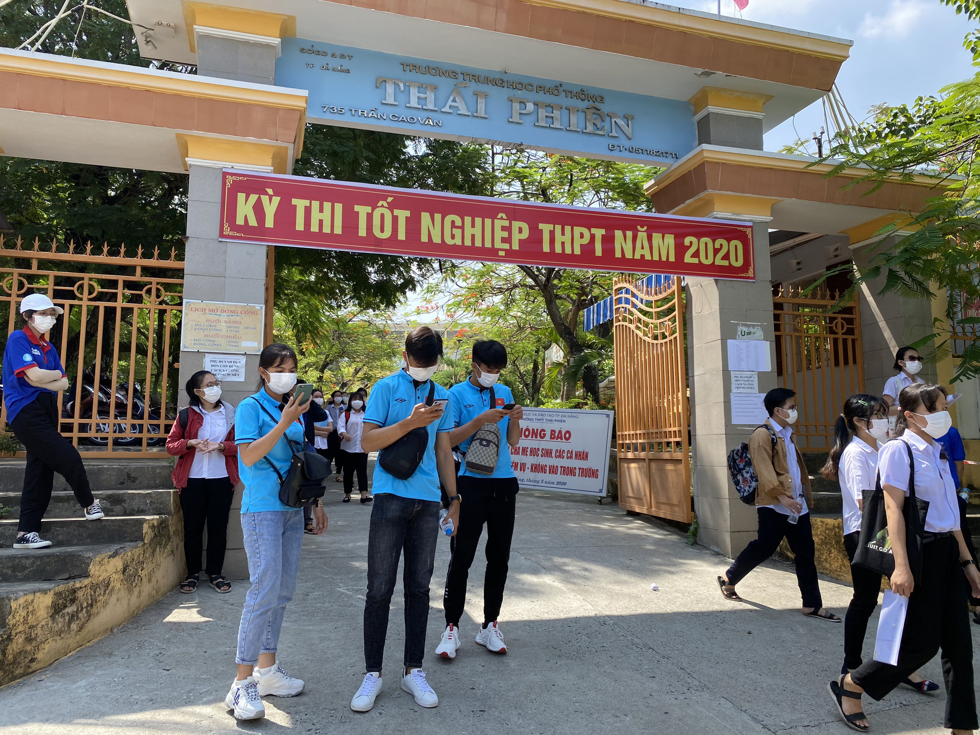 Thi tốt nghiệp THPT đợt 2: Phần thi tác phẩm Việt Bắc nằm ngoài dự đoán của nhiều thí sinh Đà Nẵng - Ảnh 2.