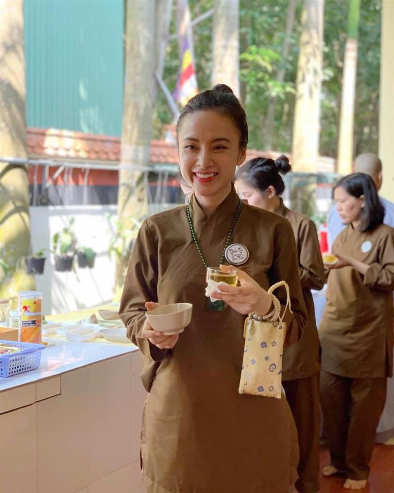 B&agrave; mẹ nh&iacute; Angela Phương Trinh t&aacute;i xuất, hết thảm họa nhan sắc, xinh đẹp bất ngờ - Ảnh 5.