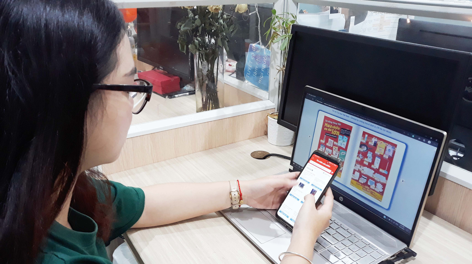 Tặng điểm thưởng cho khách mua sắm tại nhà