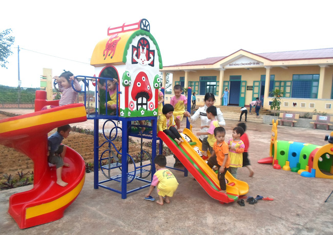 C&oacute; chỗ gởi con, c&ocirc;ng nh&acirc;n l&agrave;m việc năng suất hơn - Ảnh 1.