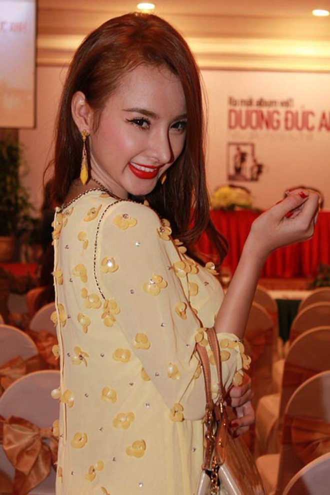 B&agrave; mẹ nh&iacute; Angela Phương Trinh t&aacute;i xuất, hết thảm họa nhan sắc, xinh đẹp bất ngờ - Ảnh 4.