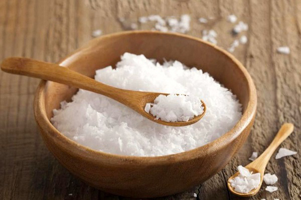 Bộ Y tế điểm danh những thực phẩm ngập muối, thủ phạm l&agrave;m tăng huyết &aacute;p - Ảnh 1.