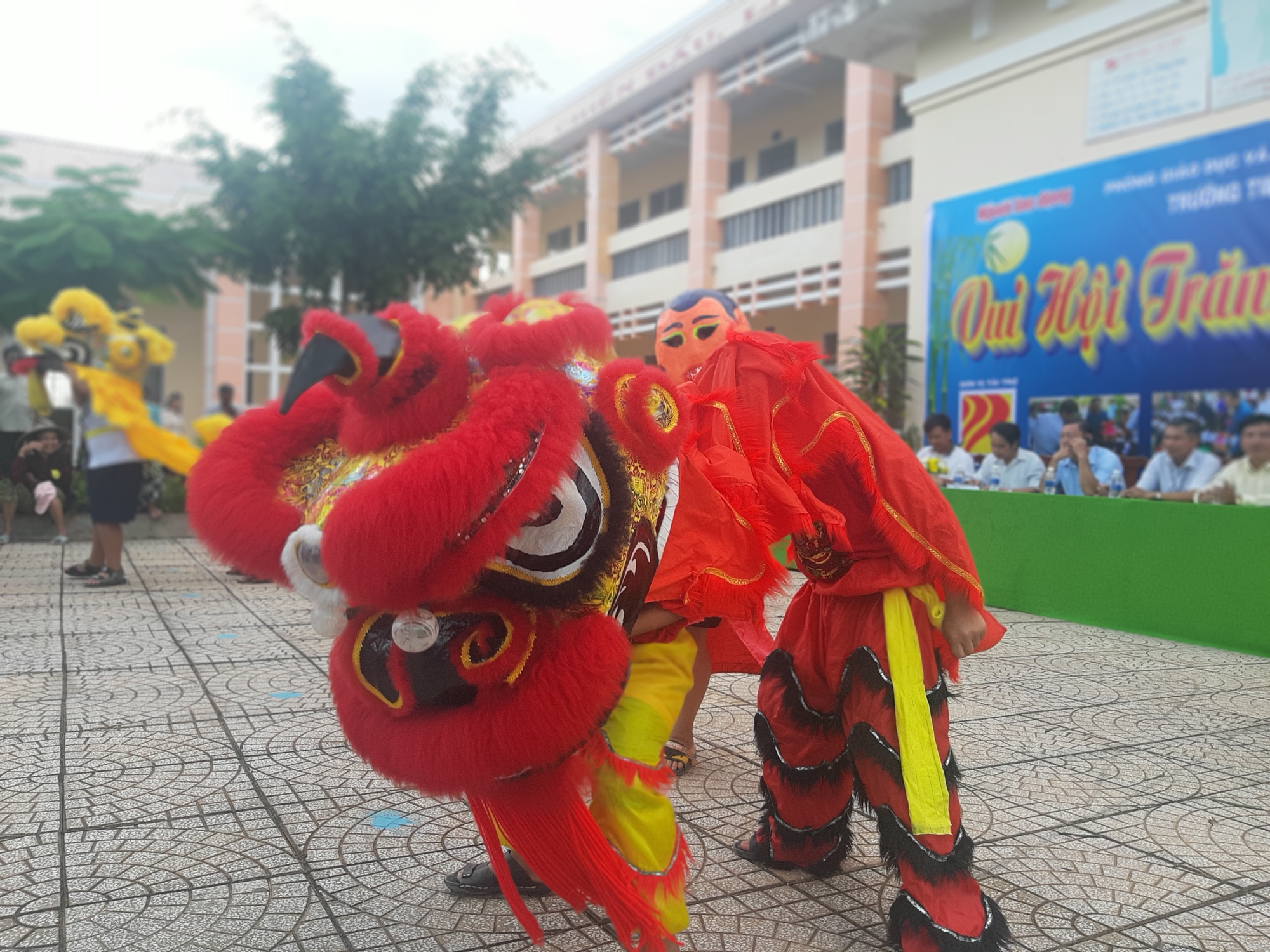 Ấp áp mùa trung thu với trẻ em nghèo Hậu Giang - Ảnh 19.