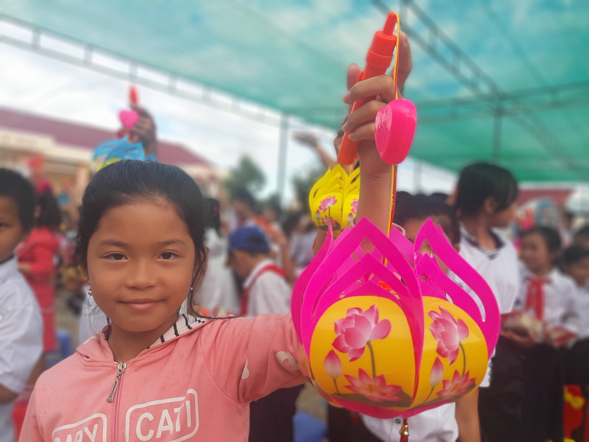 Ấp áp mùa trung thu với trẻ em nghèo Hậu Giang - Ảnh 31.