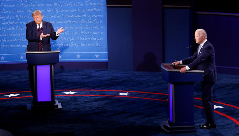 Ai thắng trong cuộc tranh luận đầu tiên, ông Trump hay ông Biden?