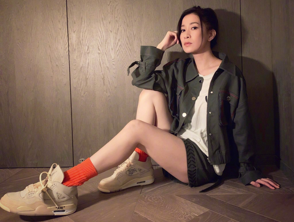 Xa Thi Mạn: "Phụ nữ hãy như những đóa hoa, dù không có người ngắm"