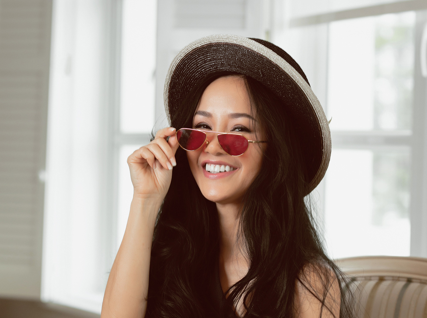 Diva Hồng Nhung xuất hiện rạng rỡ sau thời gian cách ly