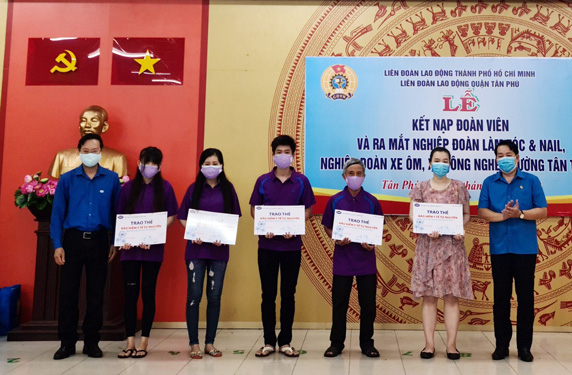 Vận động lao động tự do vào nghiệp đoàn