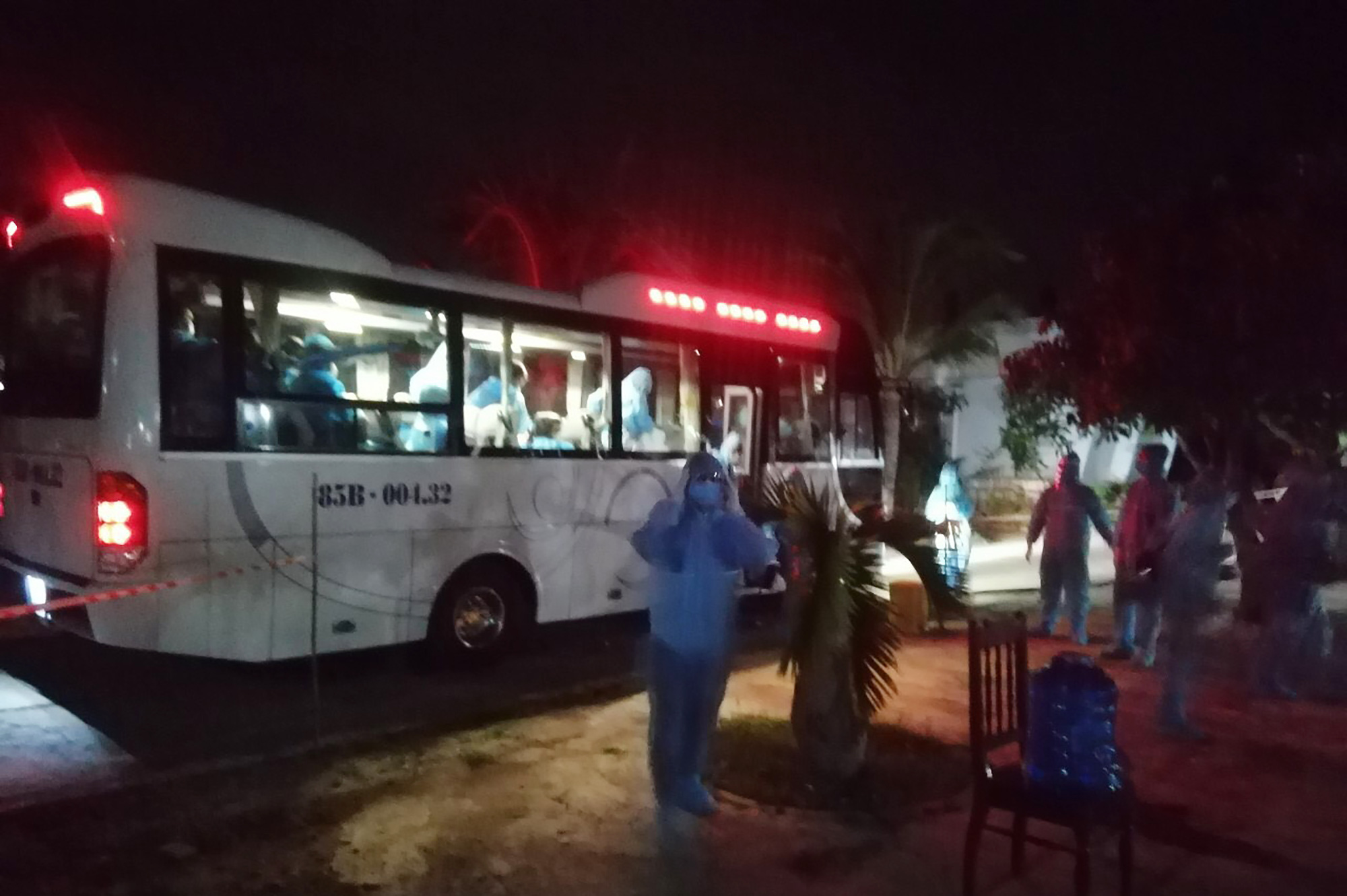 Đưa 358 công dân Việt Nam từ Nhật Bản về khu cách ly - Ảnh 1.