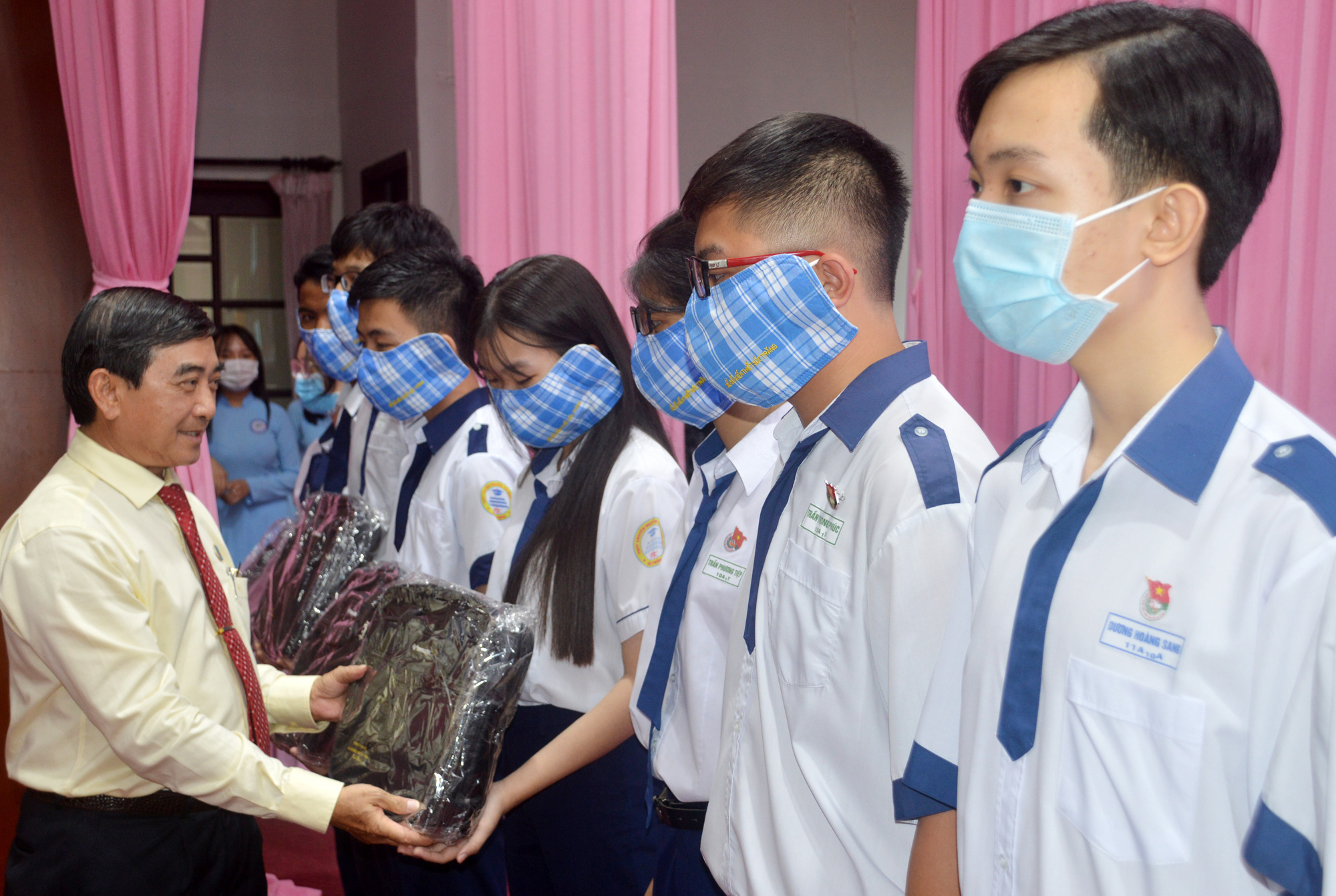 Xổ số Sóc Trăng mang niềm vui đến 406 học sinh, sinh viên nghèo hiếu học