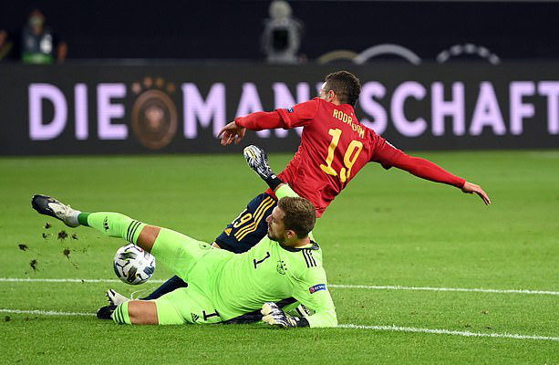 Ngỡ ngàng phút cuối đại chiến Đức - Tây Ban Nha ở Nations League - Ảnh 2.