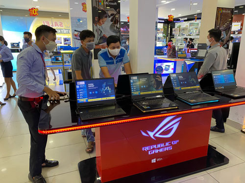 Laptop vào mùa giảm giá