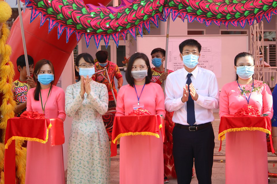 Khai trường, đ&oacute;n năm học nhiều đổi mới - Ảnh 29.