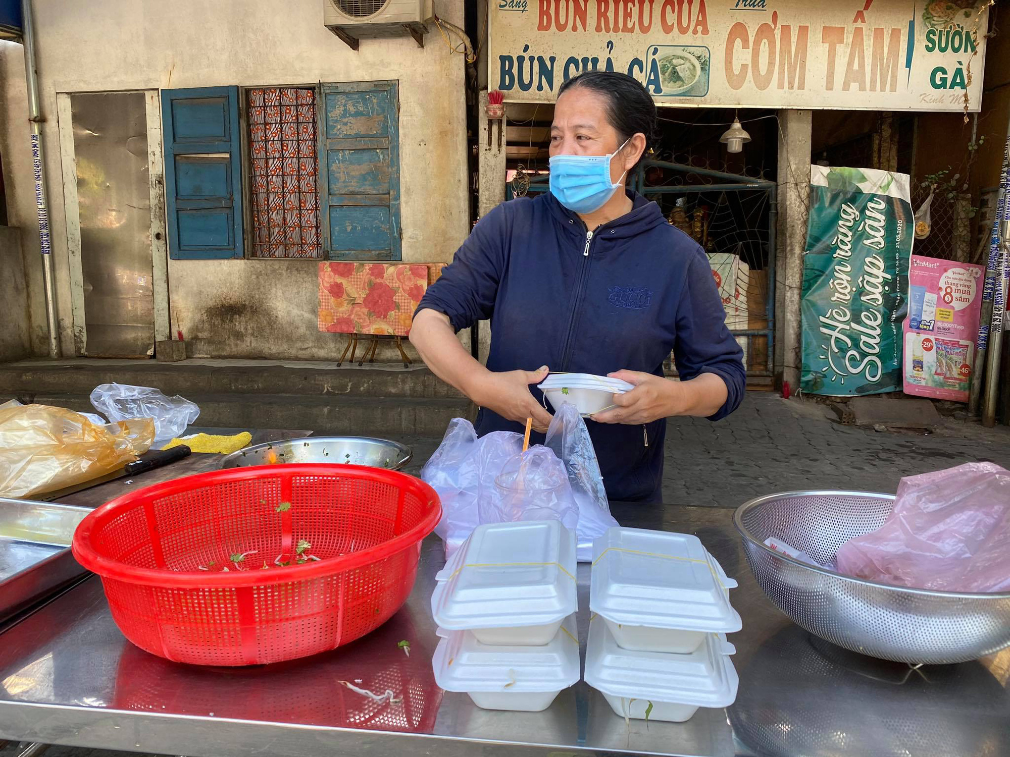 Đà Nẵng: Hàng quán ăn uống nhộn nhịp trở lại trong ngày đầu nới lỏng giãn cách - Ảnh 9.