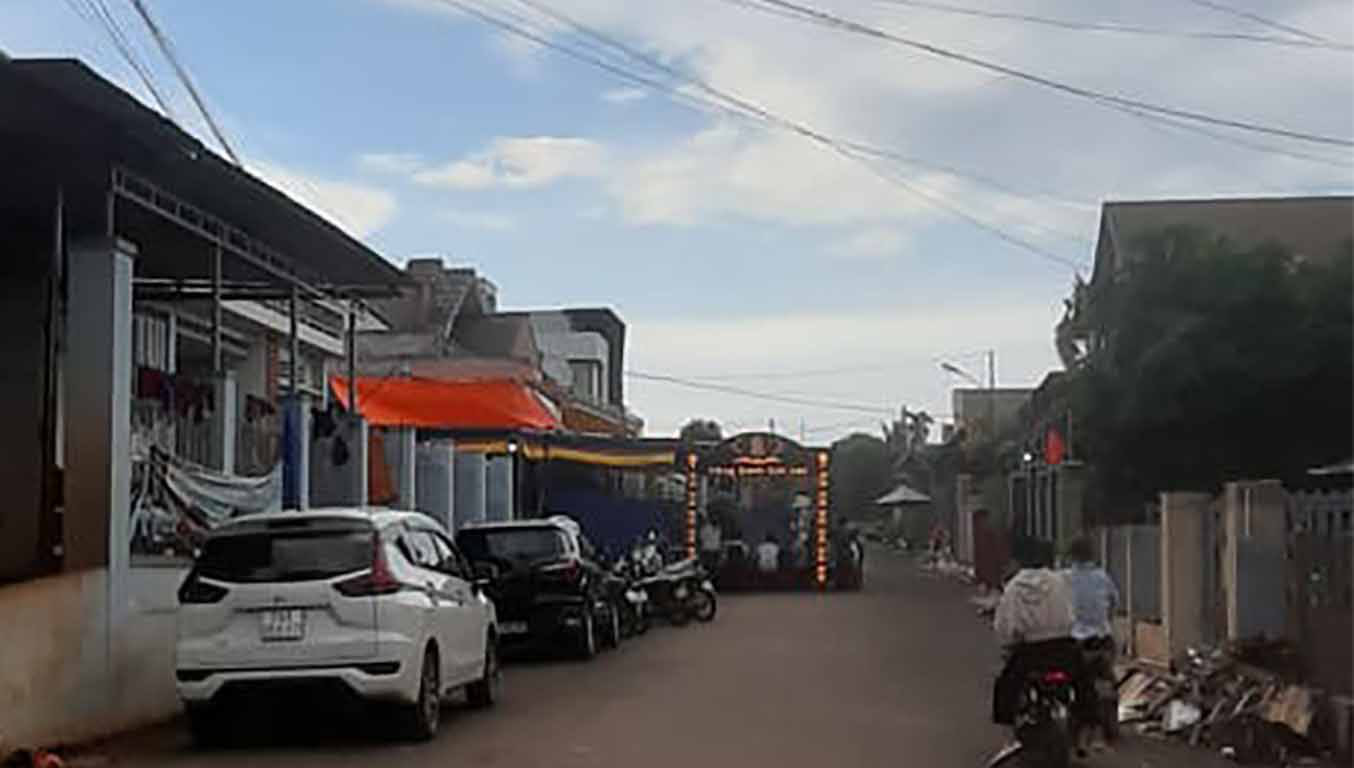 Học sinh lớp 8 nghi treo cổ tự tử trước ngày khai giảng - Ảnh 1.