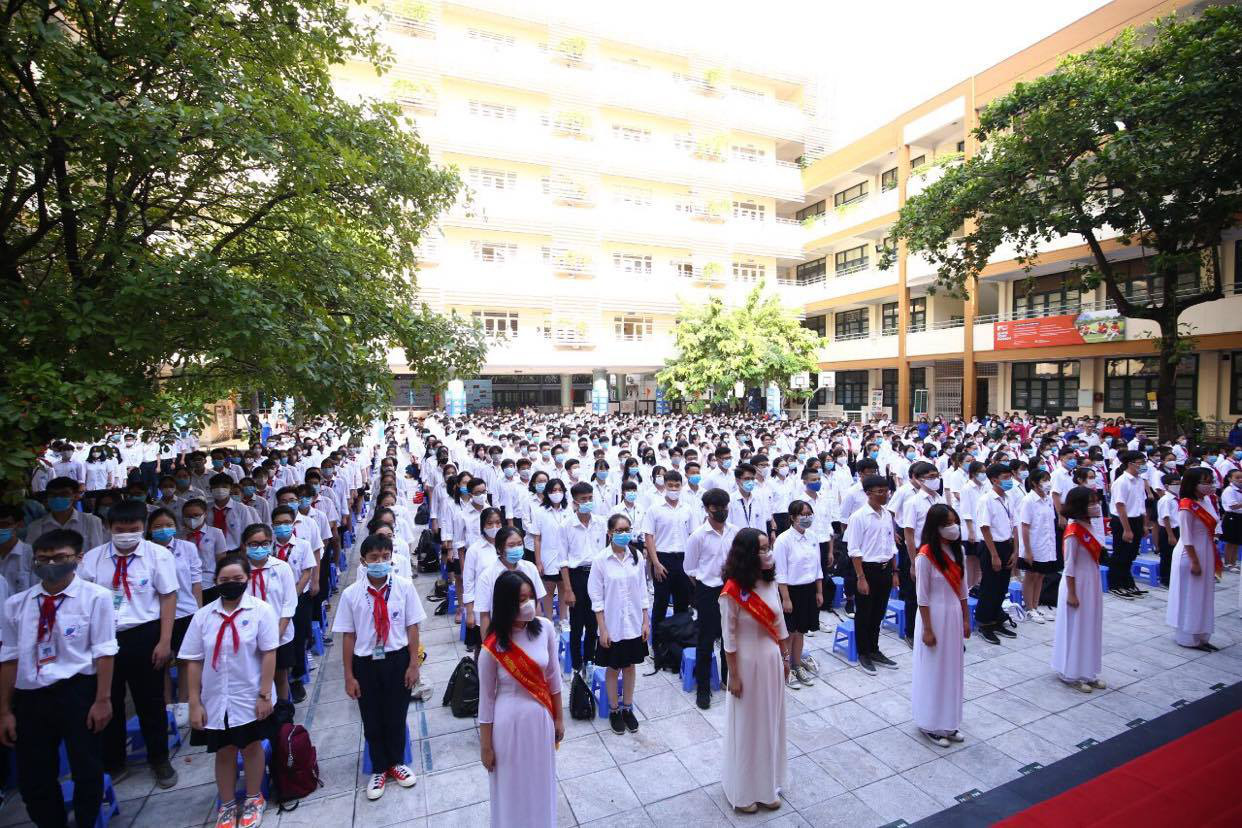 23 triệu học sinh cả nước tưng bừng bước v&agrave;o năm học mới - Ảnh 1.
