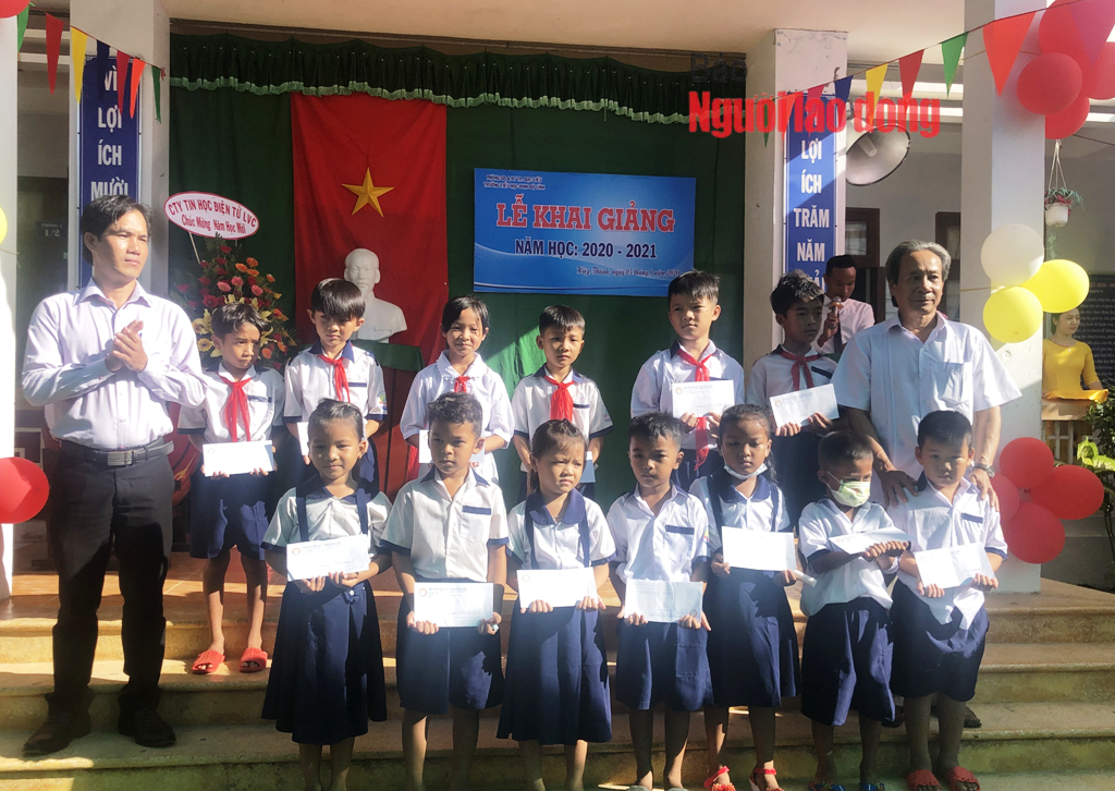 Khai trường, đ&oacute;n năm học nhiều đổi mới - Ảnh 40.