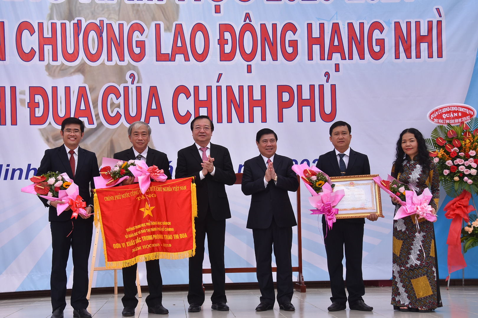 Khai trường, đ&oacute;n năm học nhiều đổi mới - Ảnh 24.