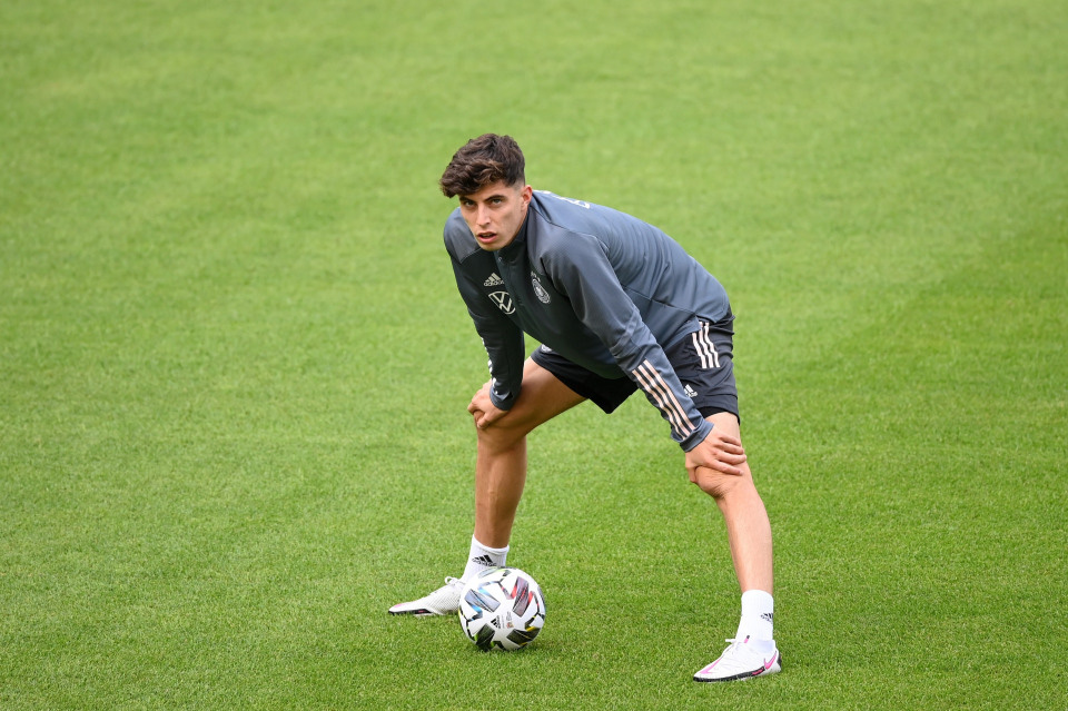 Bom tấn Kai Havertz gia nhập Chelsea, rung chuyển m&ugrave;a h&egrave; London - Ảnh 2.