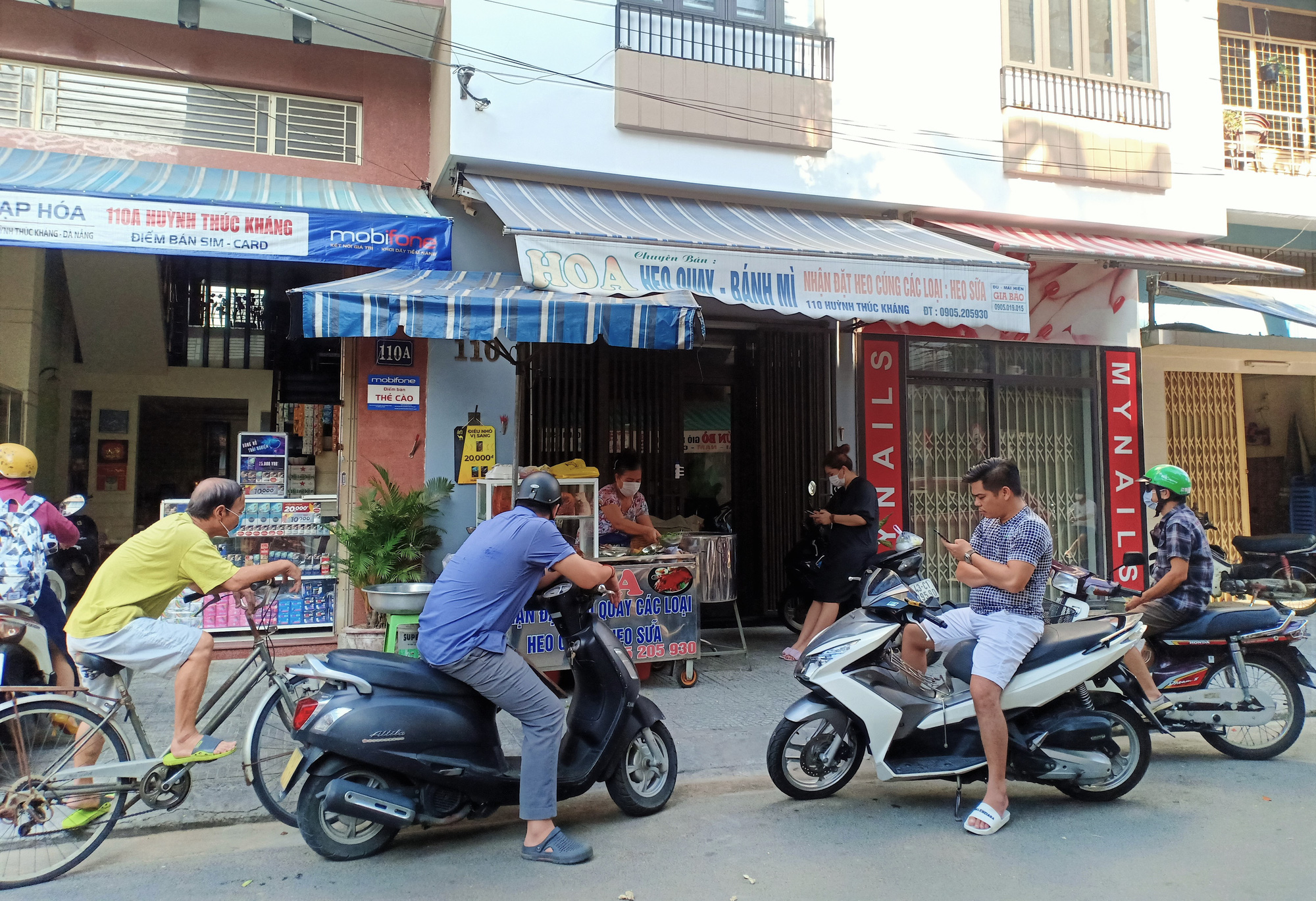 Đà Nẵng: Hàng quán ăn uống nhộn nhịp trở lại trong ngày đầu nới lỏng giãn cách - Ảnh 4.