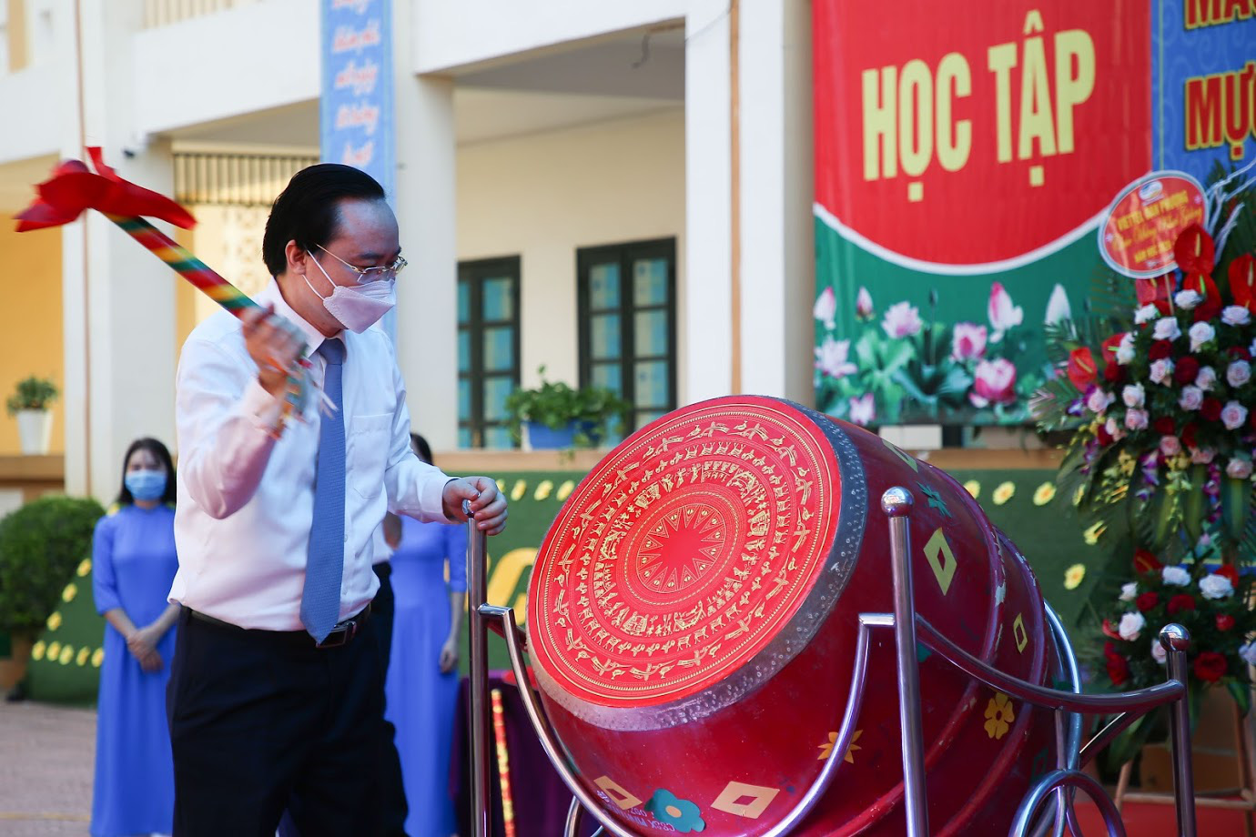 23 triệu học sinh cả nước tưng bừng bước v&agrave;o năm học mới - Ảnh 3.