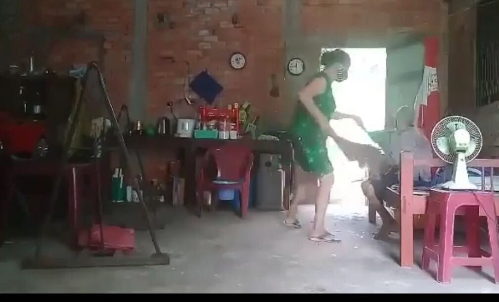 Công an Long An vào cuộc điều tra vụ cụ bà bị đánh đập tàn nhẫn