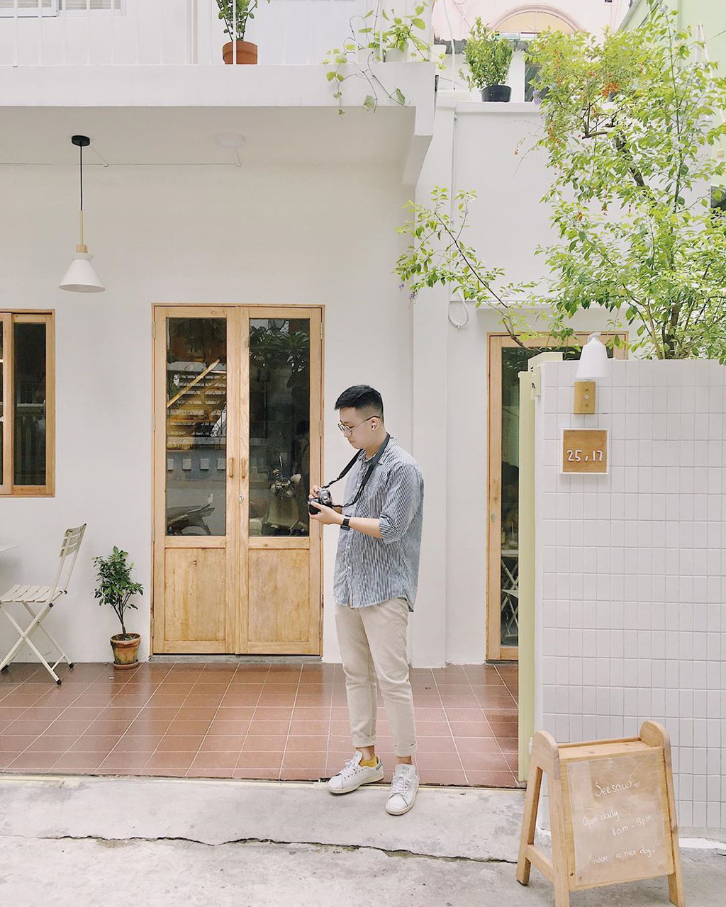 Khám phá những quán cà phê nhiều góc check-in ở TP HCM - Ảnh 11.