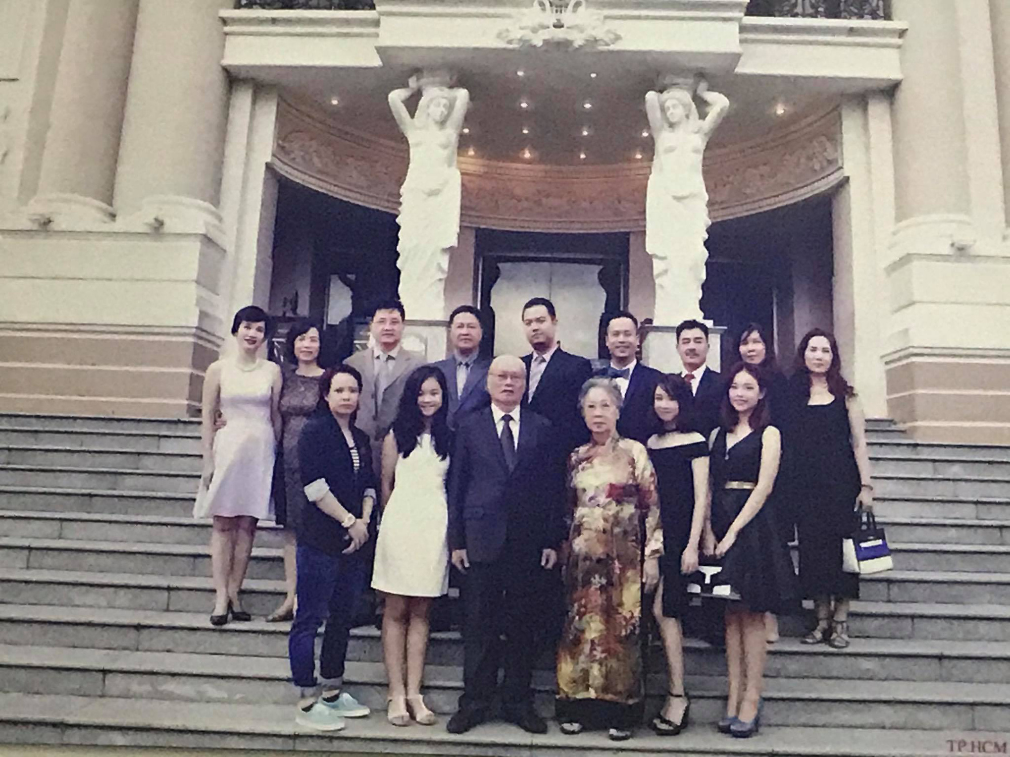 Mai Vàng nhân ái thăm NSND Thái Mạnh Hiển và GS-NGƯT Nguyễn Văn Đời - Ảnh 4.