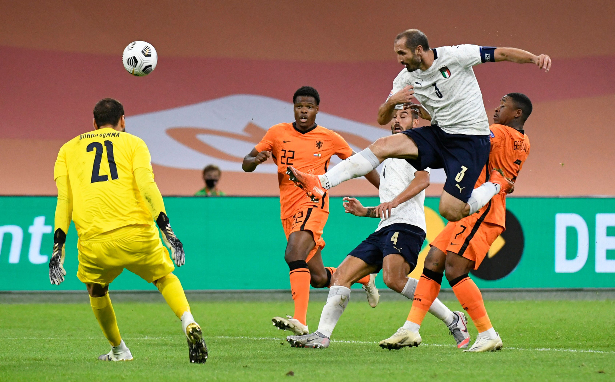 Đương kim &aacute; qu&acirc;n H&agrave; Lan thua sốc, mất ng&ocirc;i đầu Nations League - Ảnh 3.