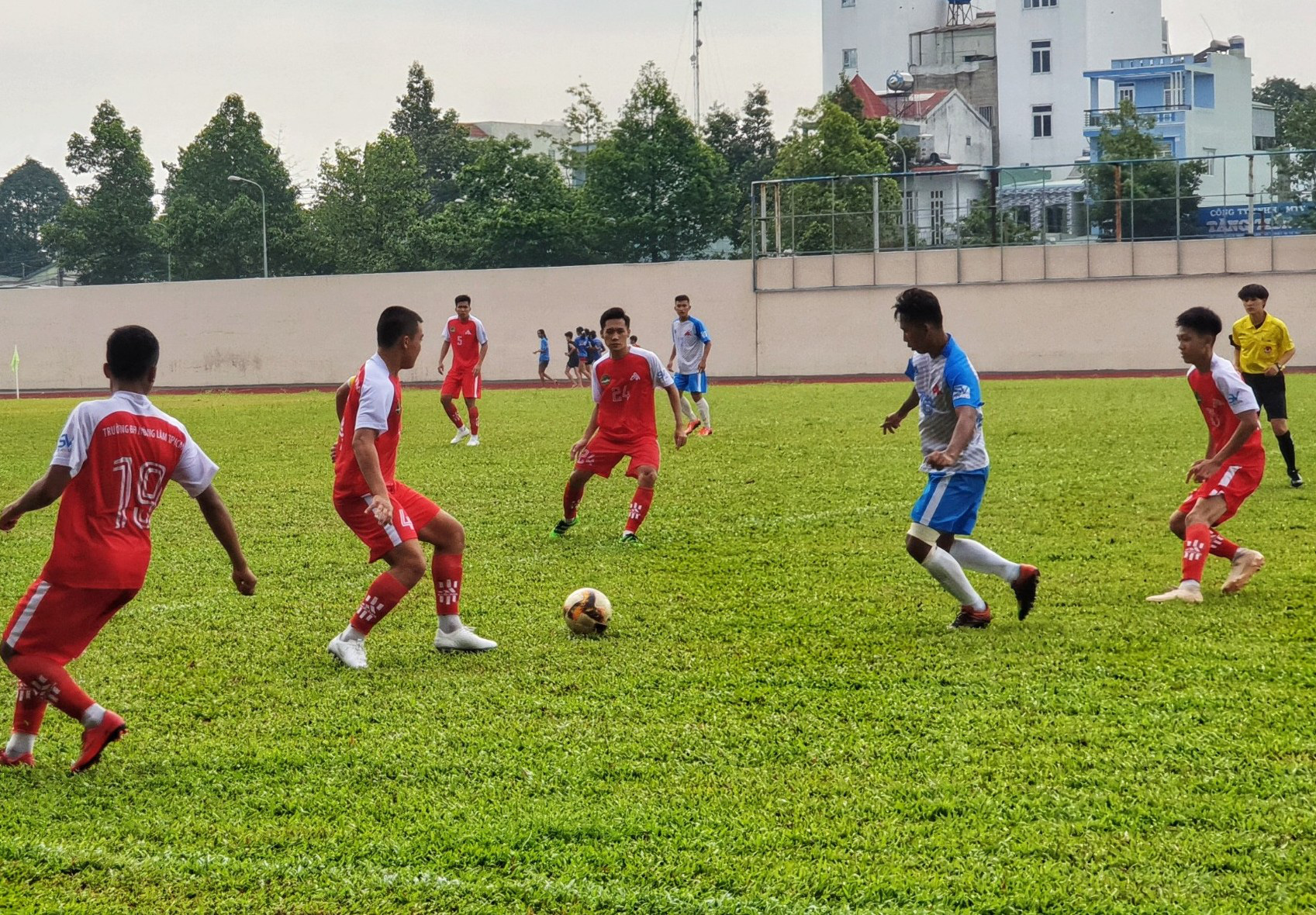 Thay đổi thể thức giải b&oacute;ng đ&aacute; SV-League 2020: 8 trường Đại học chia bảng đ&aacute; tranh c&uacute;p - Ảnh 1.