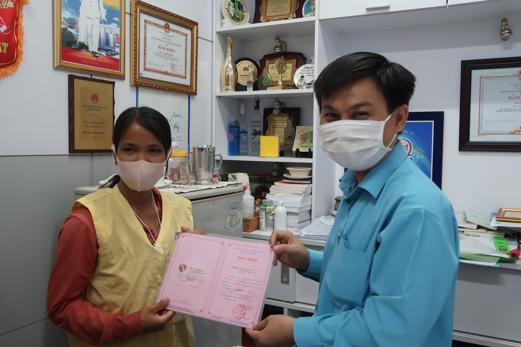 Vợ nạn nhân bị rắn hổ mang chúa 4,6kg ở núi Bà Đen cắn nói lời rút ruột rút gan!