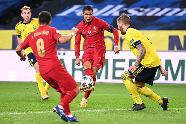 Kinh ngạc: Ronaldo bùng nổ khủng khiếp sau tuổi 30