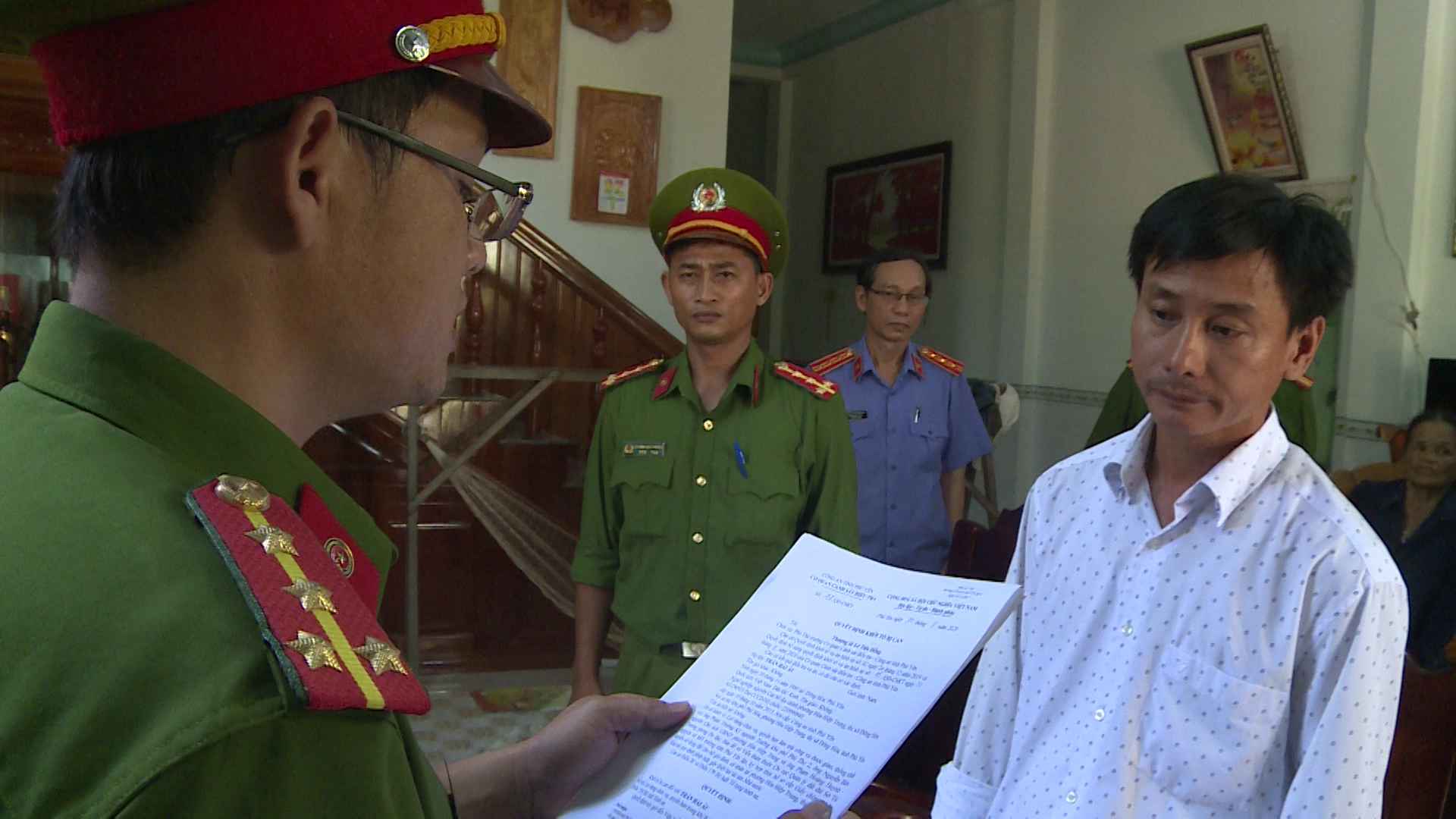 Sai phạm đất đai, nguyên chủ tịch huyện ở Phú Yên bị khởi tố - Ảnh 2.