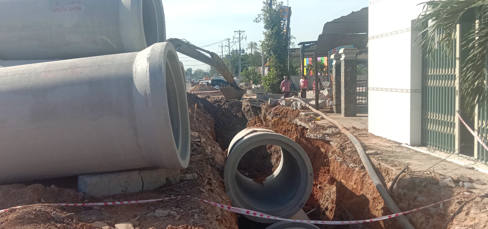 Một người tử vong tại chỗ do ống cống rơi từ trên cao xuống