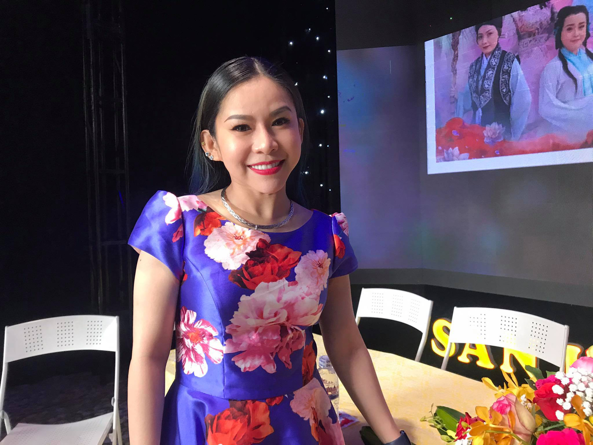 Bình Tinh ra mắt phim cải lương "Cô gái Đồ Long" và "Giang sơn mỹ nhân"