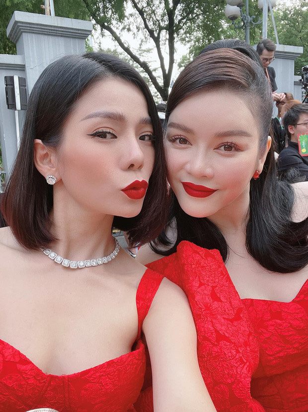 Lệ Quyên - Lý Nhã Kỳ: Hột xoàn là chị, em là kim cương - Ảnh 1.