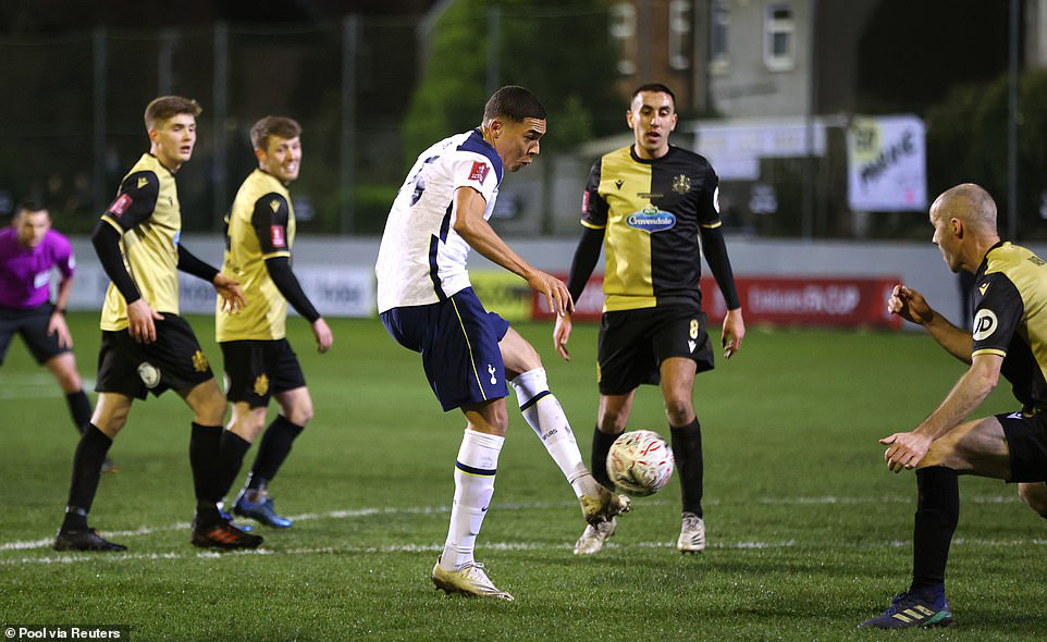 Sao 16 tuổi tỏa s&aacute;ng, Tottenham v&ugrave;i dập l&iacute;nh thủy Marine - Ảnh 4.