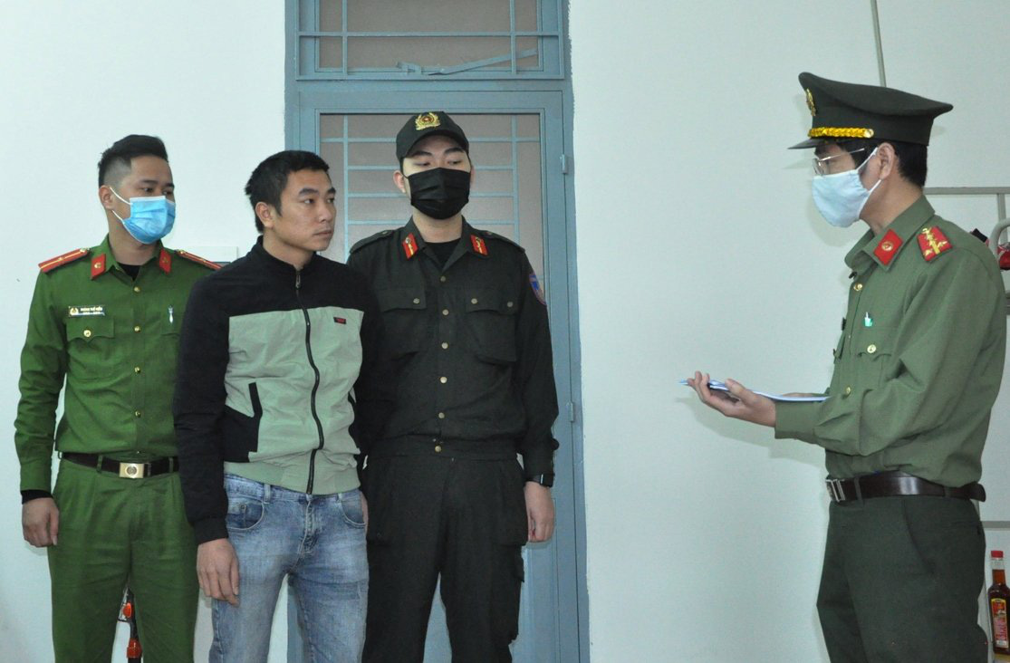 Đà Nẵng: Bắt giam 2 tài xế nhận chở người Trung Quốc nhập cảnh trái phép