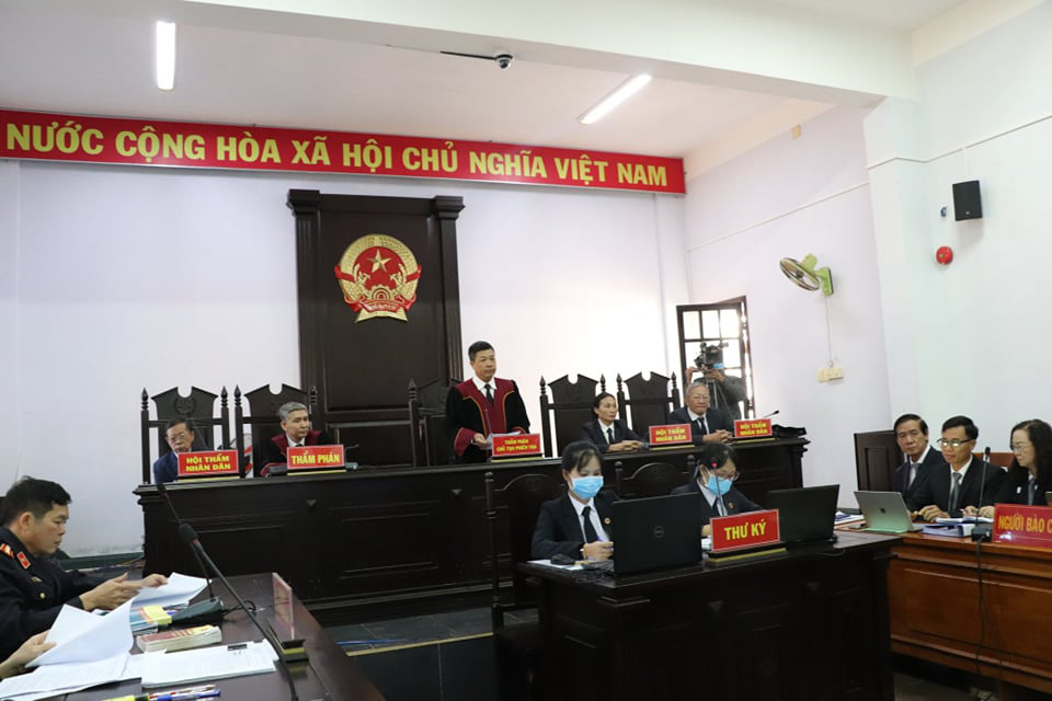 Xét xử đại gia Trịnh Sướng và đồng phạm: Bất ngờ 1 bị cáo có chứng nhận tâm thần - Ảnh 2.