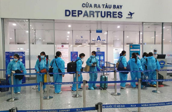 Bảo đảm quyền lợi lao động Việt Nam ở nước ngo&agrave;i - Ảnh 1.