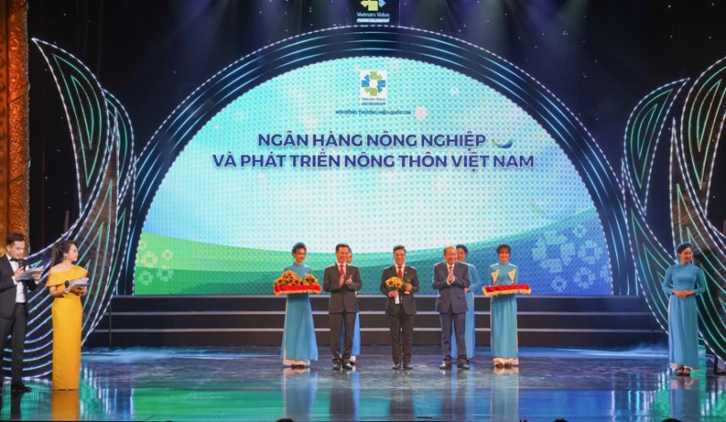 Năm 2020 - Agribank gặt h&aacute;i nhiều giải thưởng trong nước v&agrave; quốc tế - Ảnh 1.
