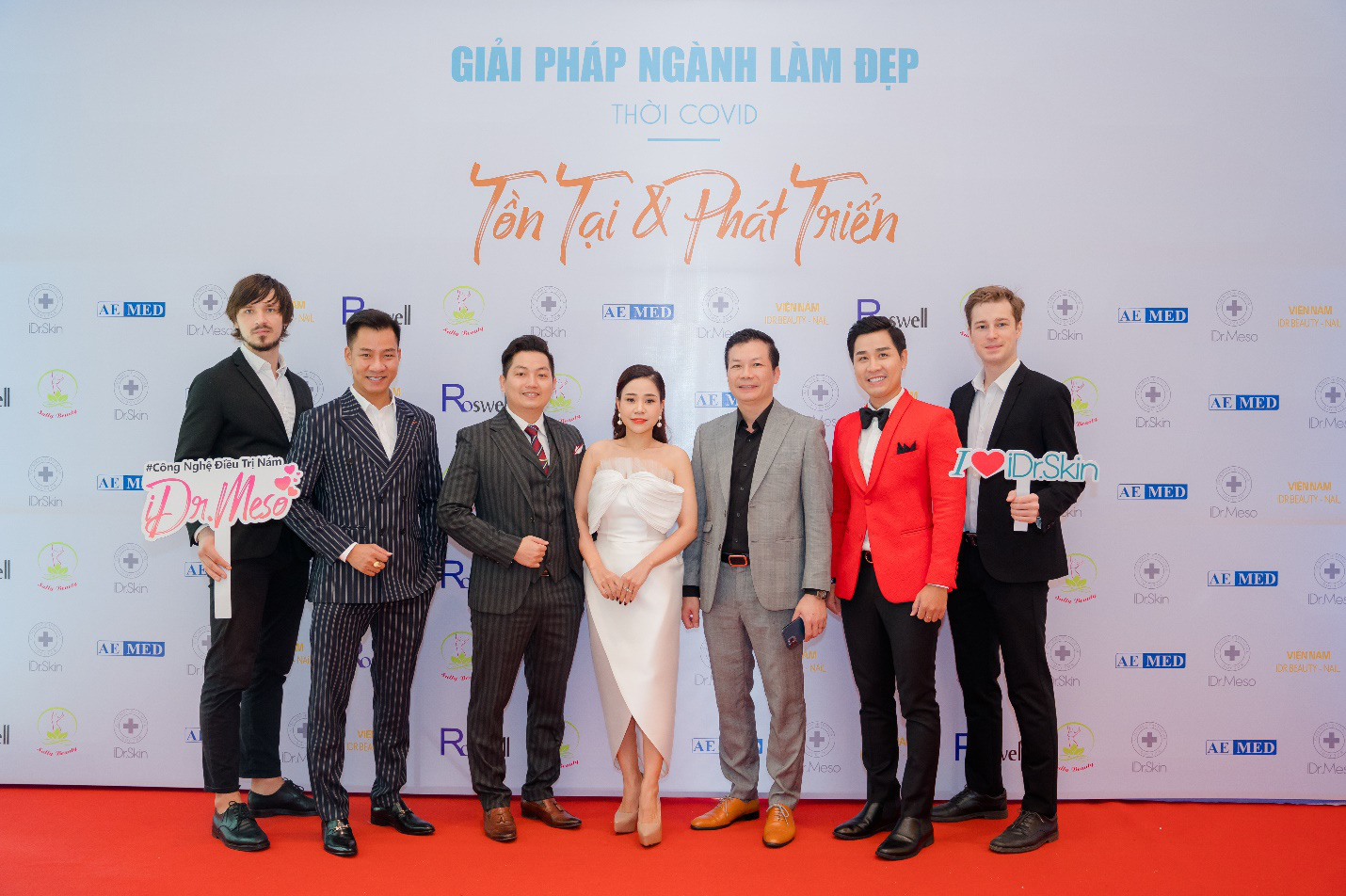 Tọa đàm “Giải pháp ngành làm đẹp thời Covid” cùng Shark Hưng - Ảnh 1.