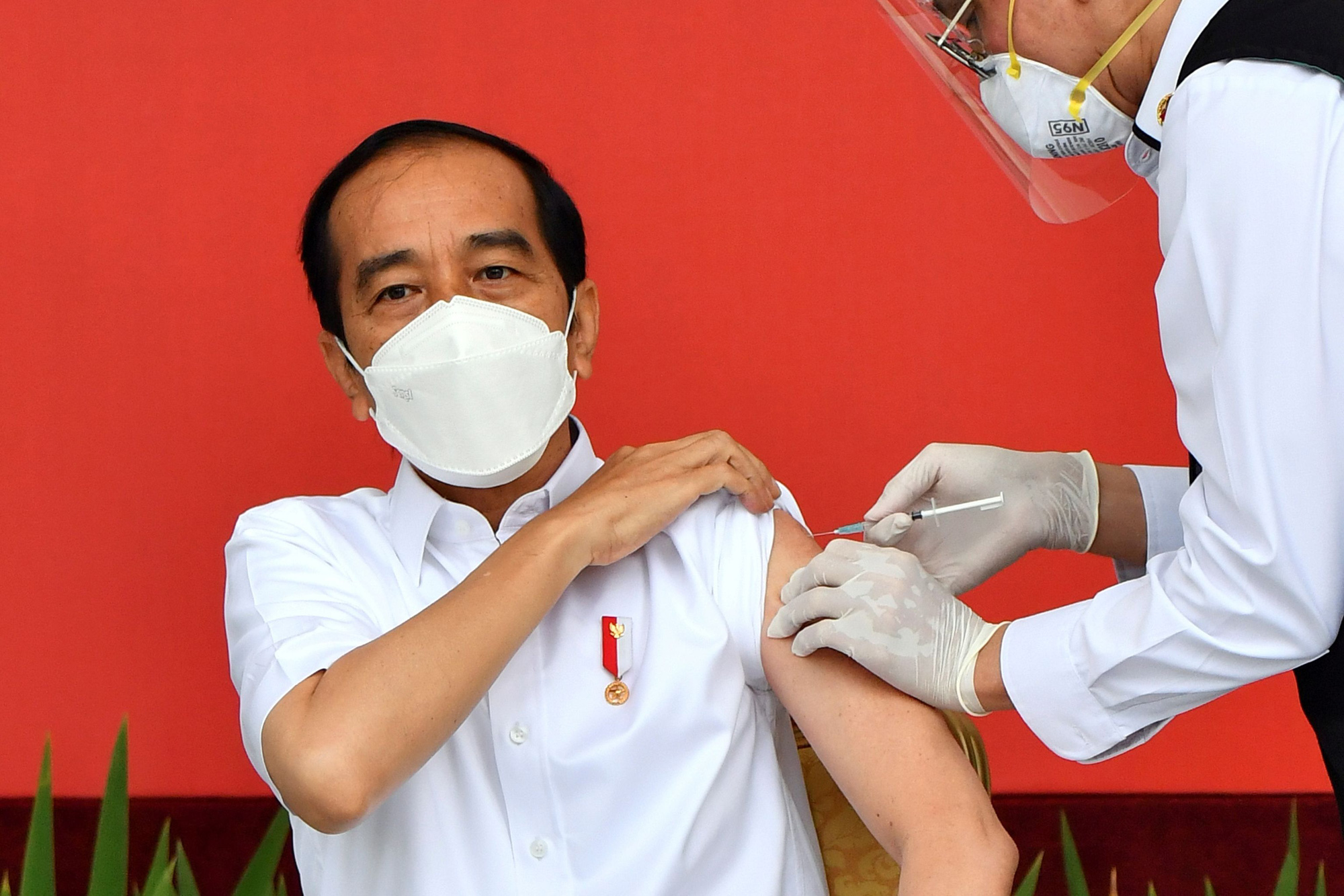 Indonesia bắt đầu tiêm vắc-xin Covid-19 của Trung Quốc