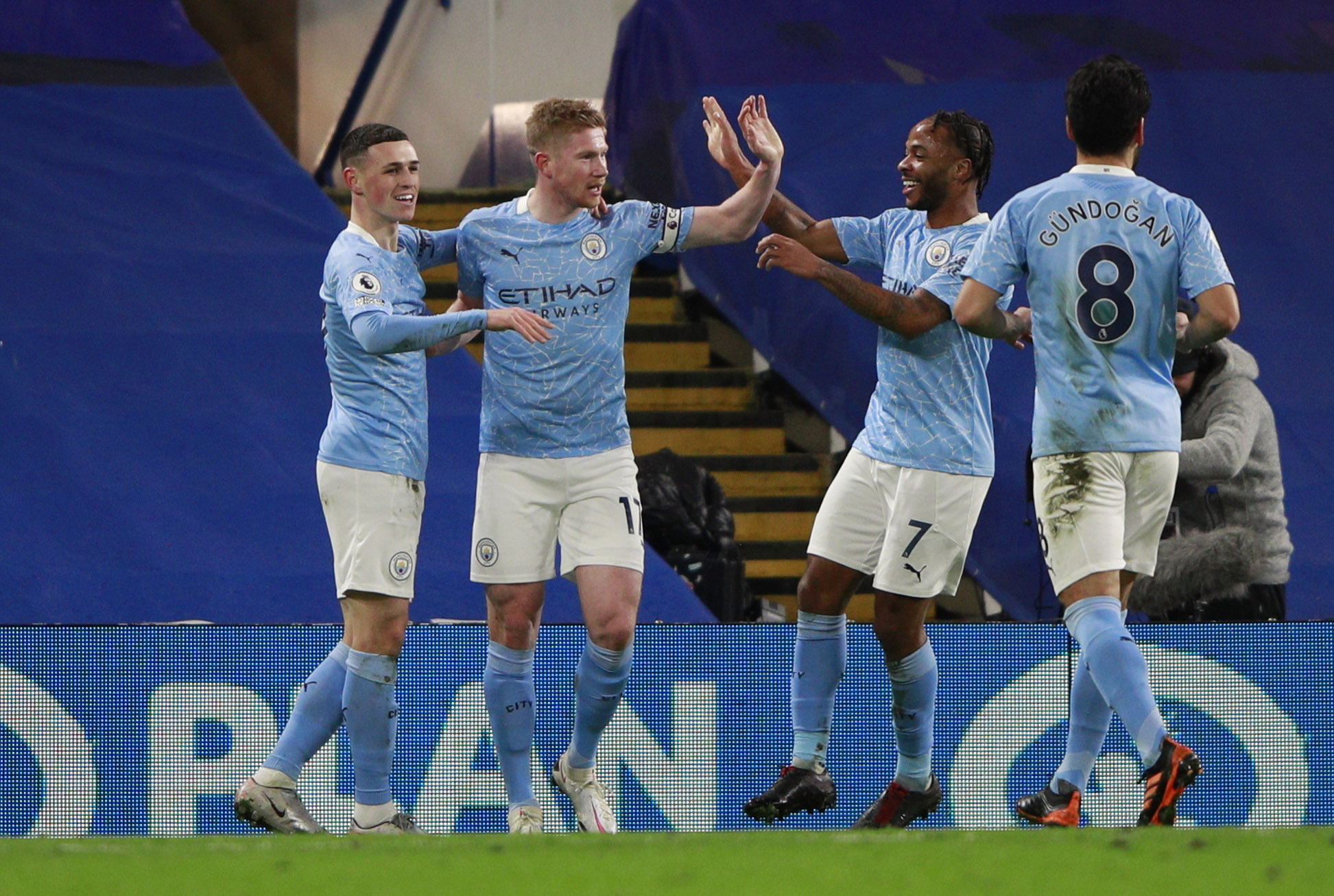 Man City v&agrave; cuộc chiến vương quyền - Ảnh 1.