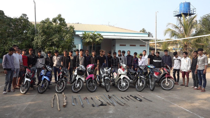 Bất an vì thói côn đồ lộng hành: Không khó trị côn đồ
